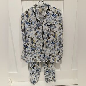 Floral Women's Pajama Set - Blue and White